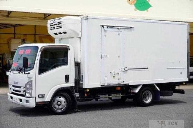 2020 Isuzu Elf Truck