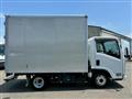 2016 Isuzu Elf Truck