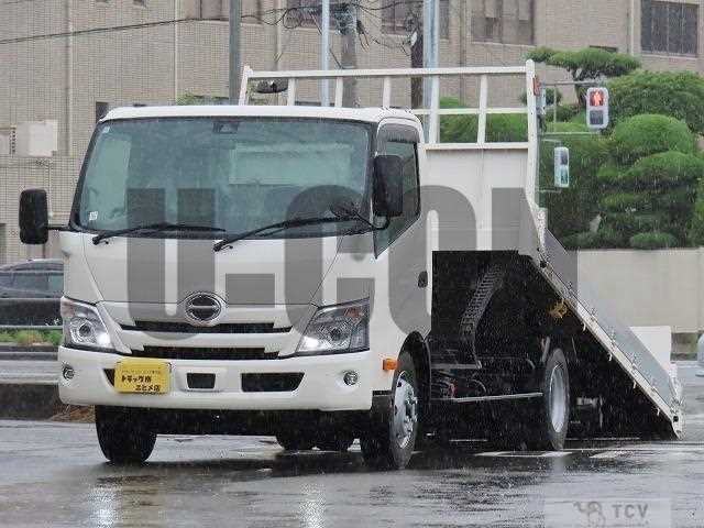 2025 Hino Dutro