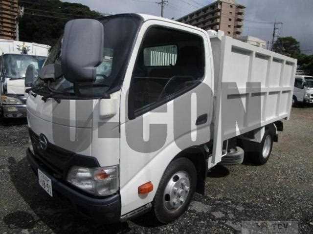 2011 Hino Dutro