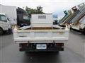 2010 Isuzu Elf Truck