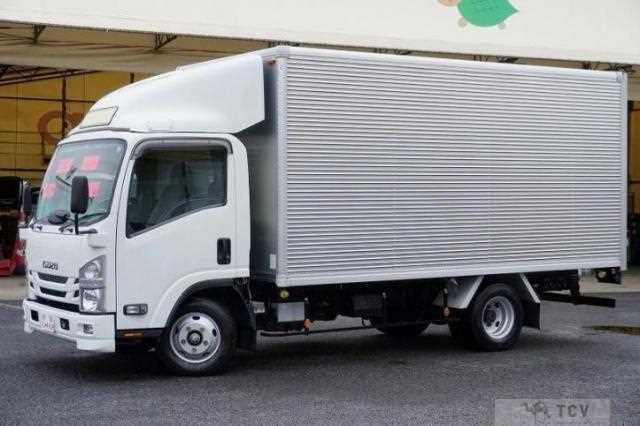 2017 Isuzu Elf Truck
