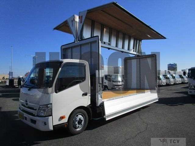 2025 Hino Dutro