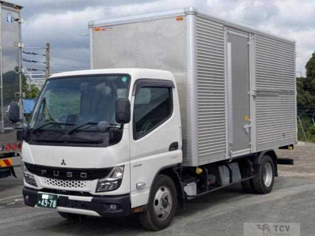 2025 Mitsubishi Fuso Canter