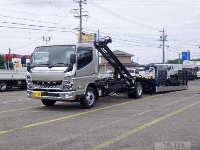 2025 Mitsubishi Fuso Canter
