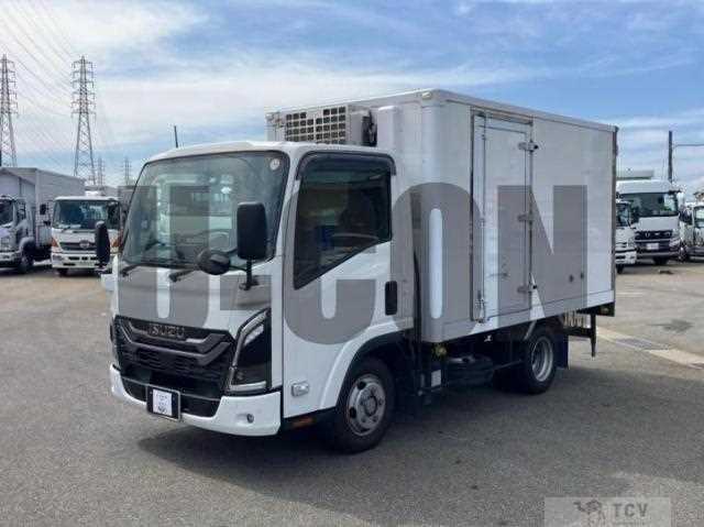 2025 Isuzu Elf Truck