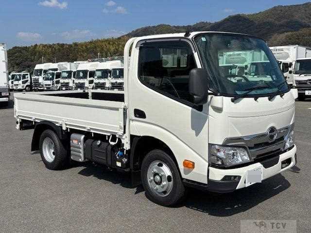 2026 Hino Dutro