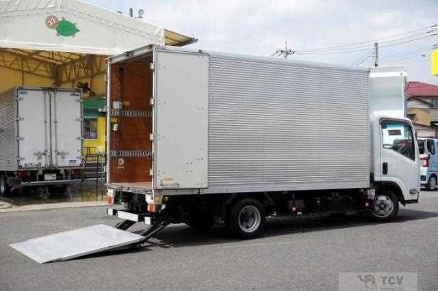 2018 Isuzu Elf Truck