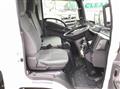2025 Isuzu Elf Truck