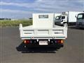 2025 Isuzu Elf Truck