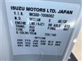 2025 Isuzu Elf Truck