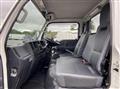 2025 Isuzu Elf Truck