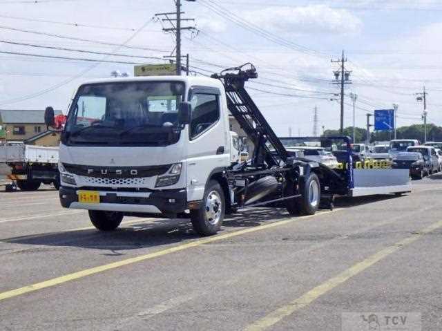 2025 Mitsubishi Fuso Canter