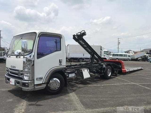 2021 Isuzu Elf Truck