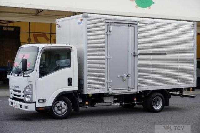 2018 Isuzu Elf Truck