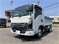 2023 Isuzu Elf Truck