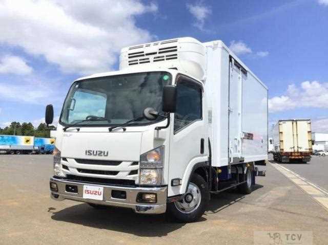 2020 Isuzu Elf Truck