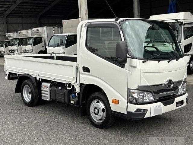 2026 Hino Dutro