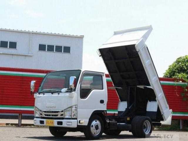 2013 Isuzu Elf Truck