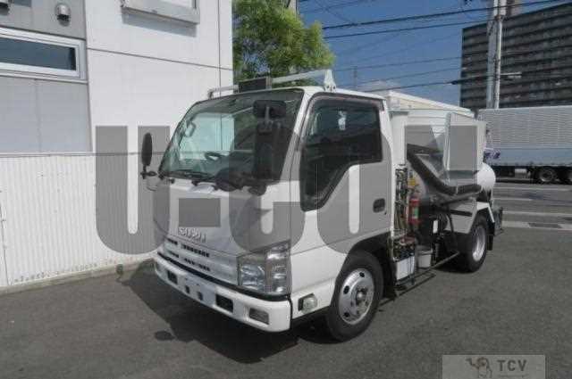 2010 Isuzu Elf Truck