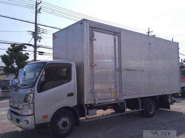 2023 Hino Dutro