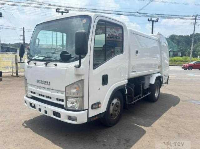 2013 Isuzu Elf Truck