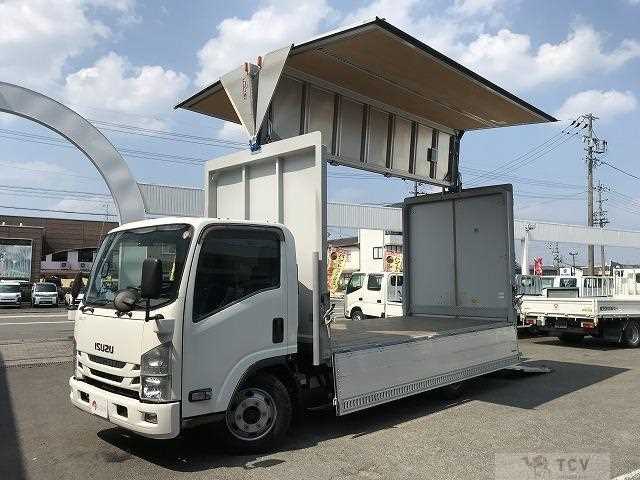 2020 Isuzu Elf Truck