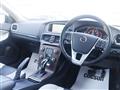 2017 Volvo V40
