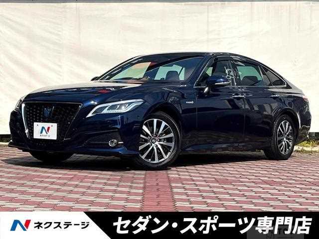 2019 Toyota Crown Hybrid