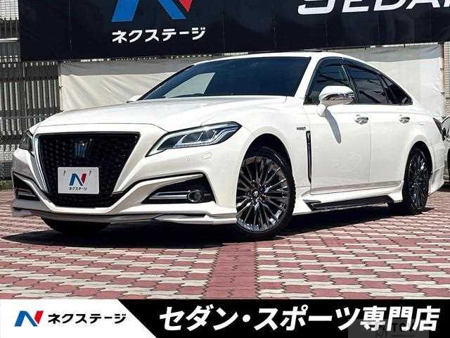 2019 Toyota Crown Hybrid