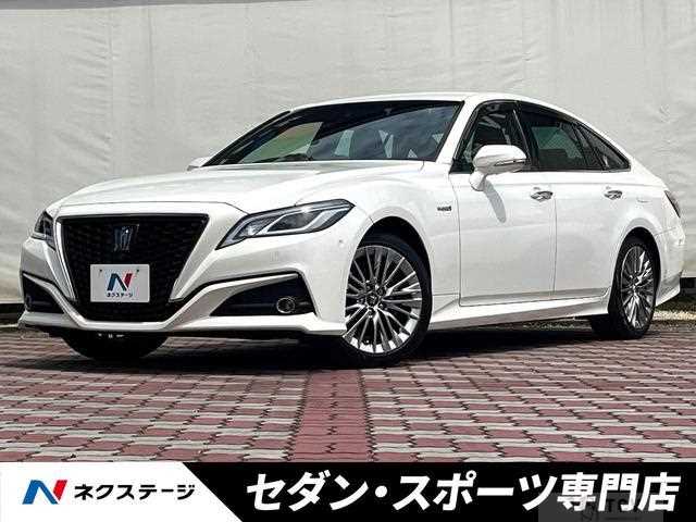 2019 Toyota Crown Hybrid