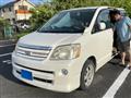 2005 Toyota Noah