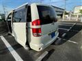 2005 Toyota Noah