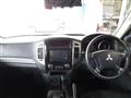 2017 Mitsubishi Pajero