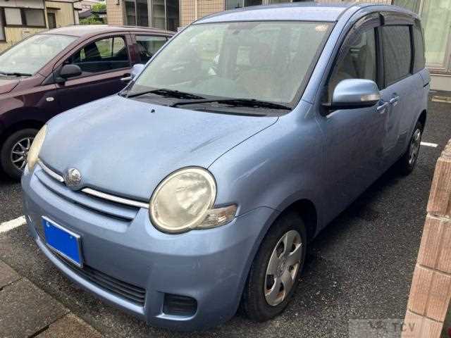 2011 Toyota Sienta