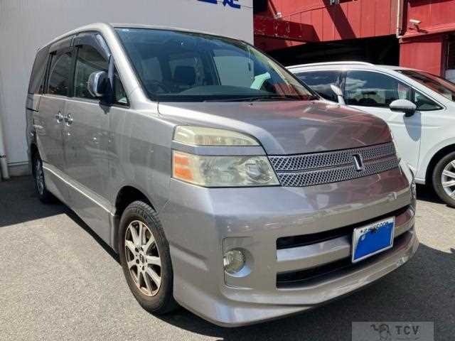 2007 Toyota Voxy
