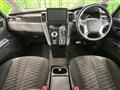 2019 Mitsubishi Delica D5