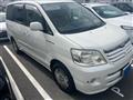 2004 Toyota Noah