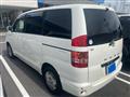 2004 Toyota Noah