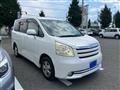 2009 Toyota Noah