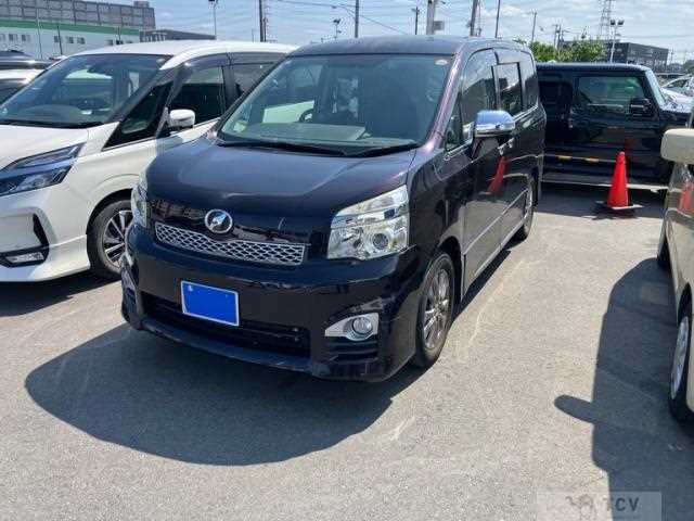 2013 Toyota Voxy