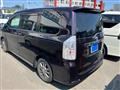 2013 Toyota Voxy