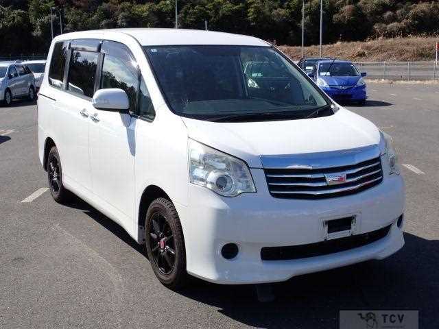 2012 Toyota Noah