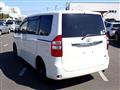2012 Toyota Noah