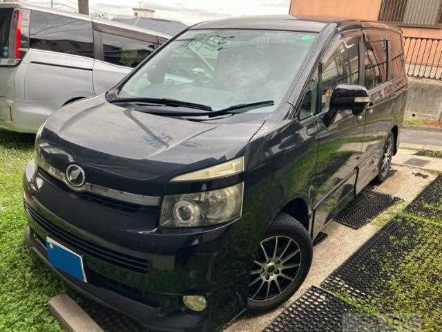 2007 Toyota Voxy