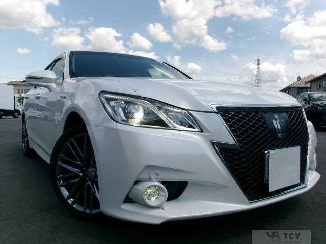 2014 Toyota Crown Hybrid