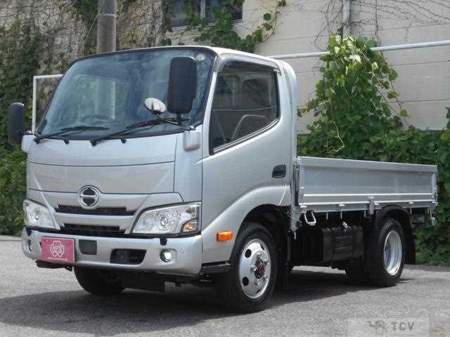 2023 Hino Dutro