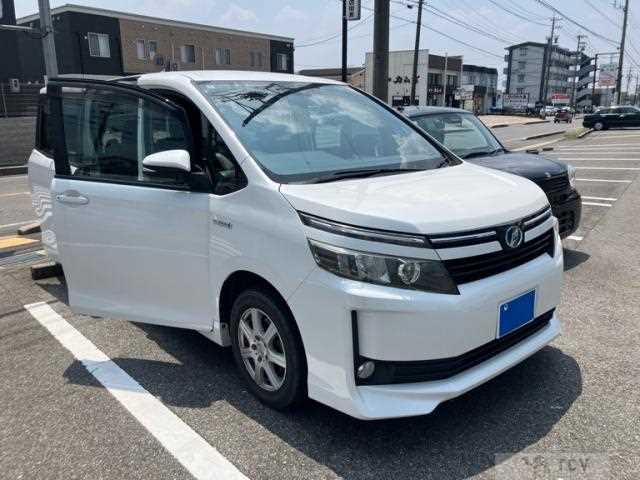 2014 Toyota Voxy