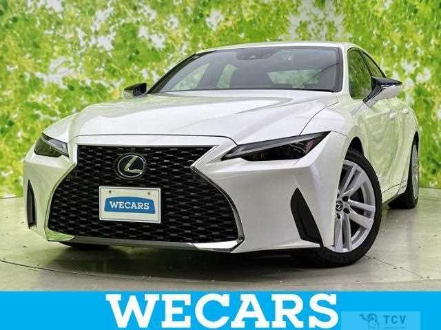 2021 Lexus IS