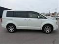 2019 Mitsubishi Delica D5
